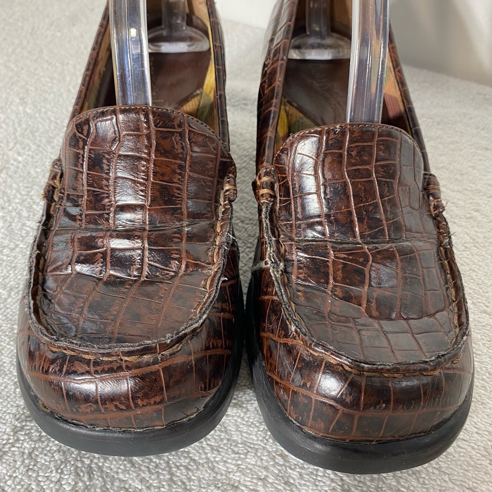 Vintage 90s Skechers Brown Croc Embossed Faux Leather Chunky Heeled Loafers 6.5 - Picture 10 of 14